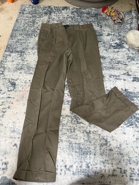 Izod Olive Dress Pants - Classic Tailored Style
